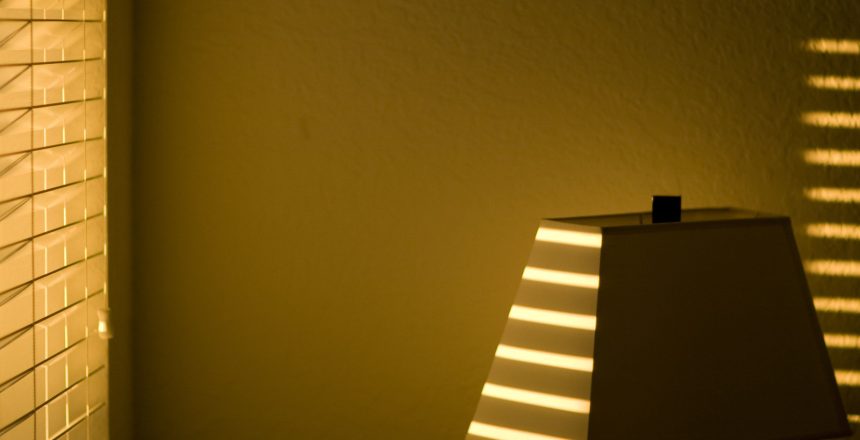 10279324_living-room-in-afternoon-sun